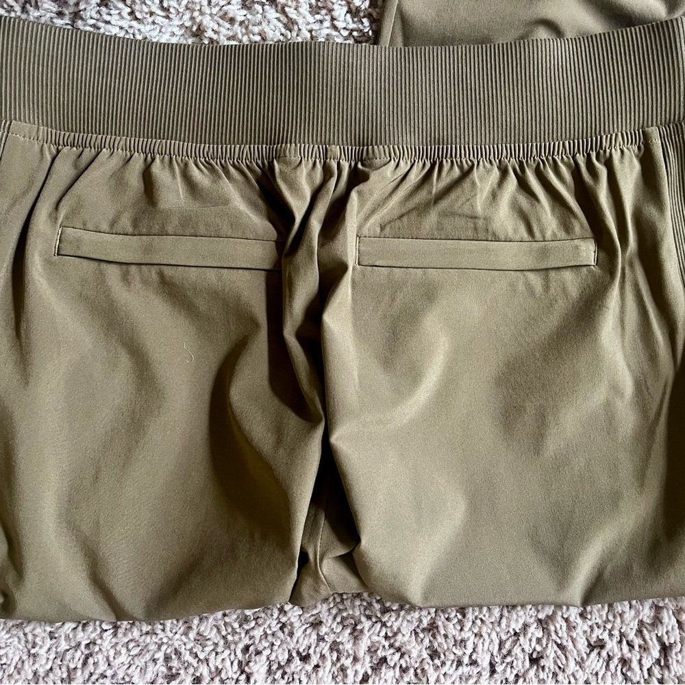 Women’s Athleta Pants